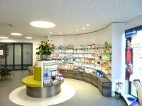 &Auml;rztehaus, 09232 Hartmannsdorf - Neue Paracelsus-Apotheke, Stefanie Spreer